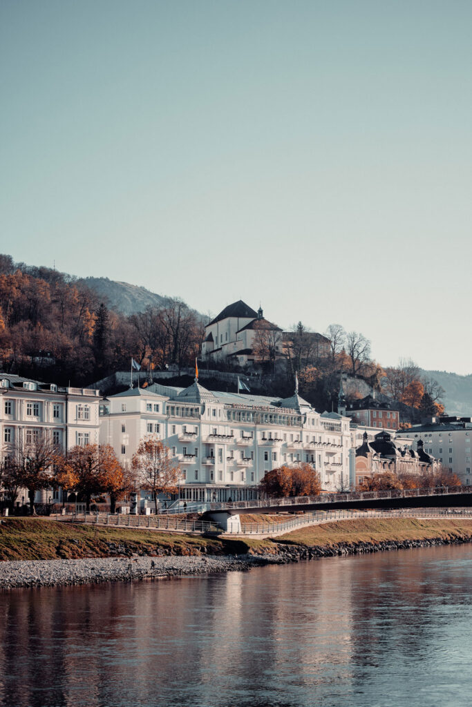 Salzburg Stadt mit Blick zum Hotel Sacher